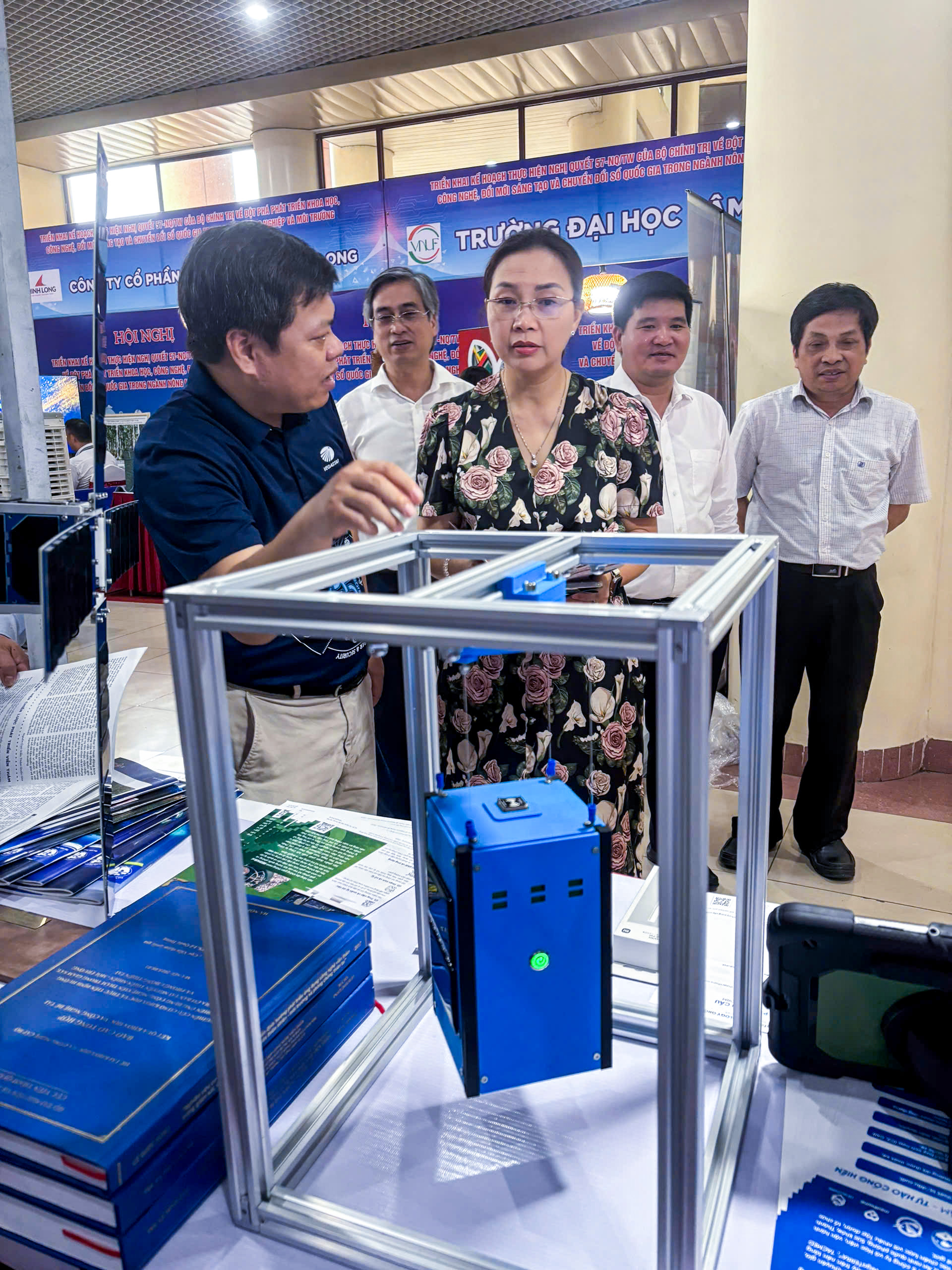 hoi nghi trien khai nghi quyet 57 Bo NN MT Vegastar (5)
