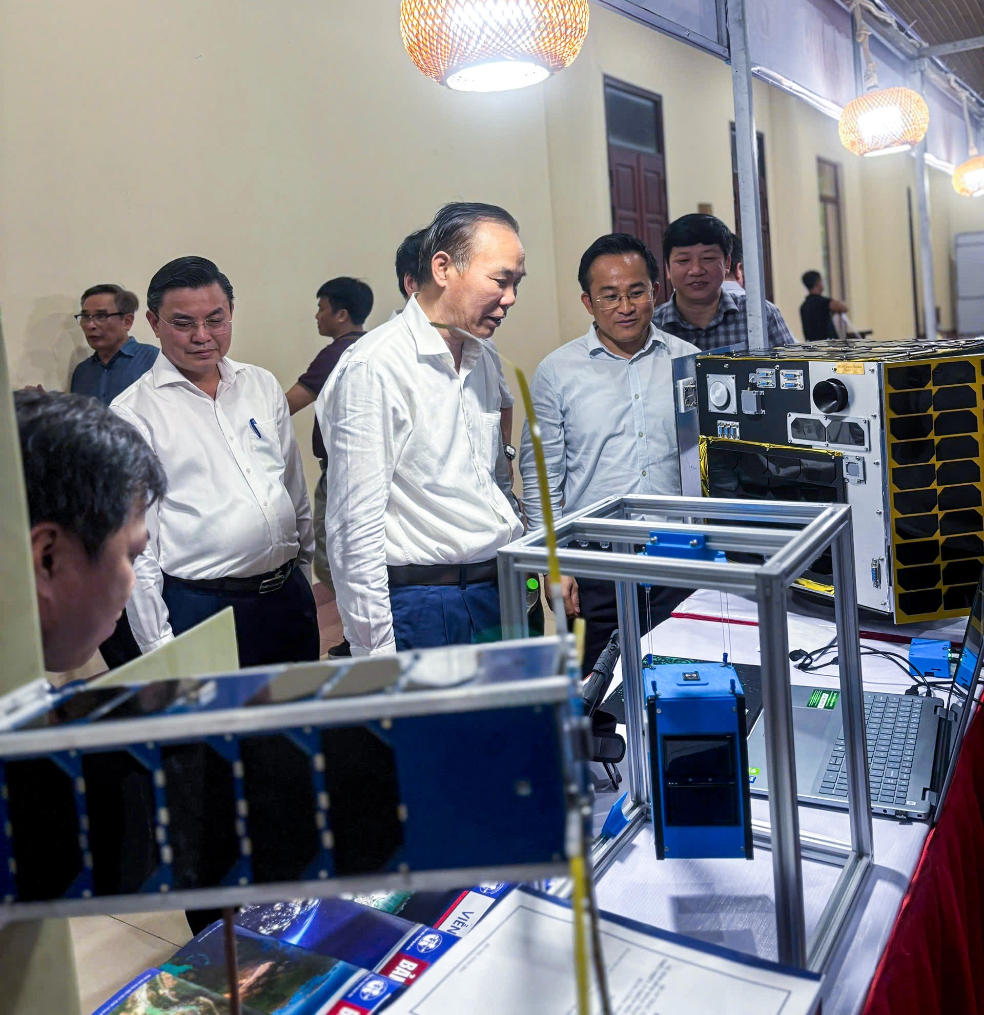 hoi nghi trien khai nghi quyet 57 Bo NN MT Vegastar GEOHUB